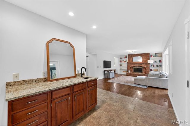 16839 Kehrsbrooke Court, Chesterfield, MO 63005