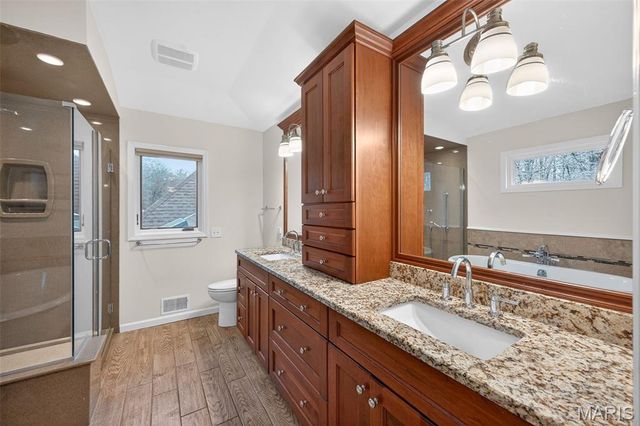 16839 Kehrsbrooke Court, Chesterfield, MO 63005