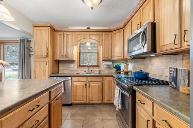9101 Russell Avenue S, Bloomington, MN 55431