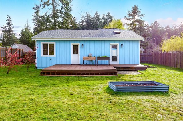 655 Hunt St, Friday Harbor, WA 98250
