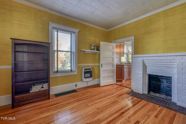 1505 West Lakeview Drive, Johnson City, TN 37601