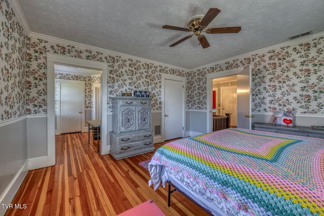 1505 West Lakeview Drive, Johnson City, TN 37601