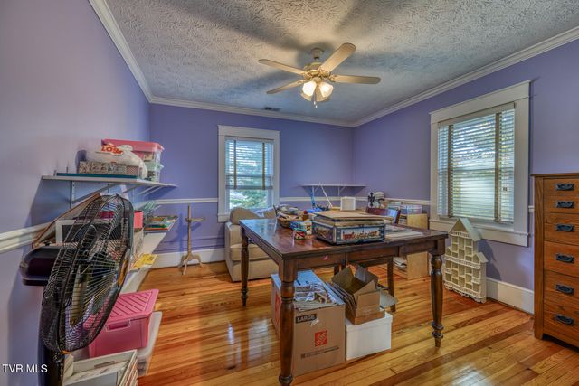 1505 West Lakeview Drive, Johnson City, TN 37601
