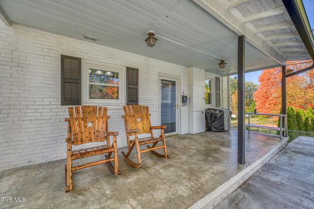 1505 West Lakeview Drive, Johnson City, TN 37601