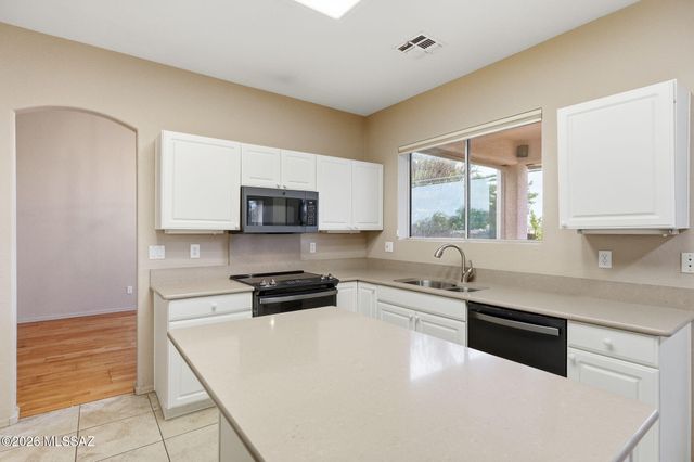 11341 N Canada Creek Drive, Tucson, AZ 85737