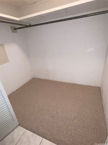 469 Ena Road 2102, Honolulu, HI 96815