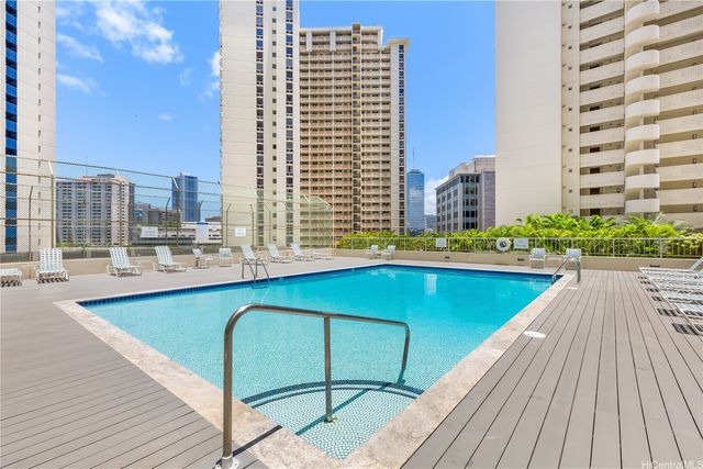 469 Ena Road 2102, Honolulu, HI 96815
