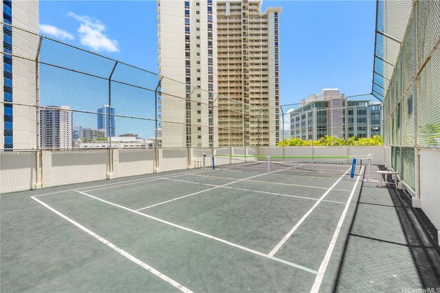 469 Ena Road 2102, Honolulu, HI 96815