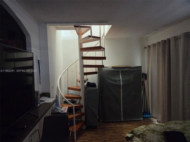 6580 W Flagler St 101, Miami, FL 33144