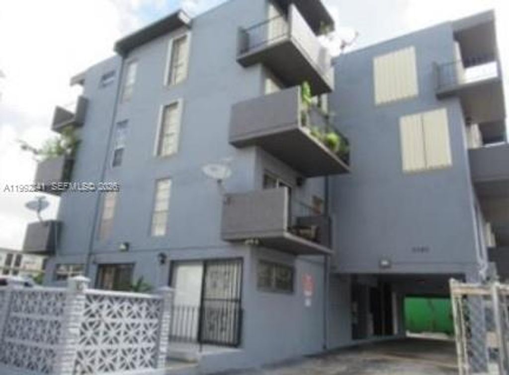6580 W Flagler St 101, Miami, FL 33144