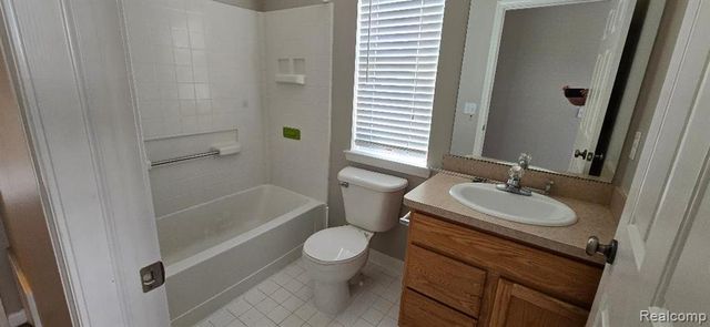 1386 Raliegh Place, Troy, MI 48084