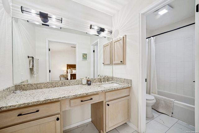 6073 Bantry Bay, San Antonio, TX 78240