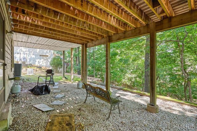 1604 Creightonwood Court single family home, High Ridge, MO 63049