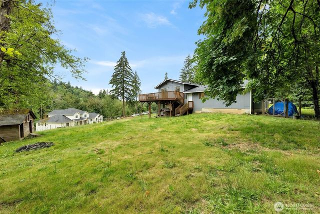 1101 NW 405th Street, Woodland, WA 98674