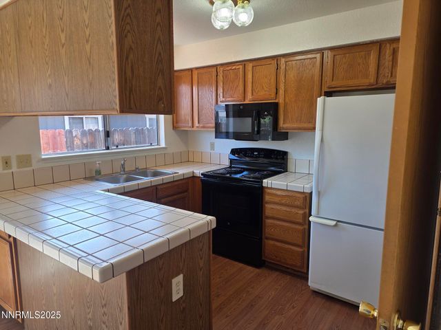 507 Travis Drive, Carson City, NV 89701