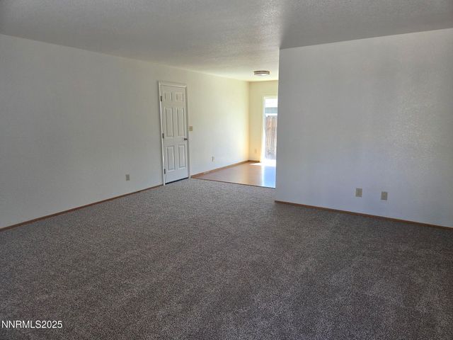 507 Travis Drive, Carson City, NV 89701