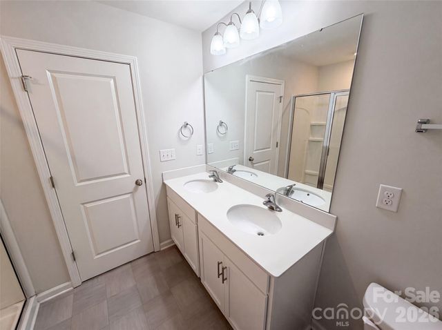 2014 Tarzi Lane, Charlotte, NC 28215