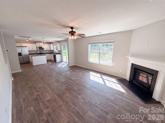 2014 Tarzi Lane, Charlotte, NC 28215
