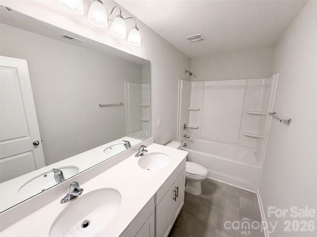 2014 Tarzi Lane, Charlotte, NC 28215