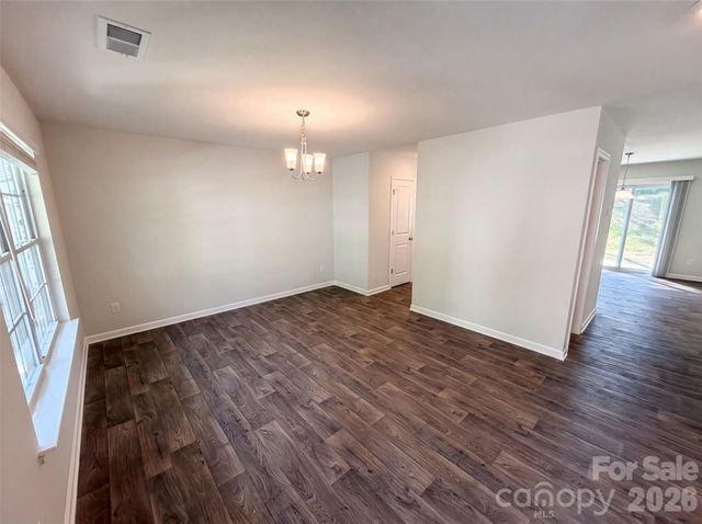 2014 Tarzi Lane, Charlotte, NC 28215