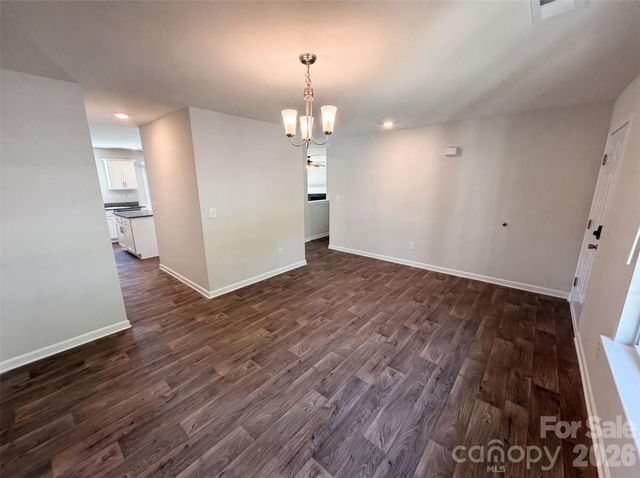 2014 Tarzi Lane, Charlotte, NC 28215