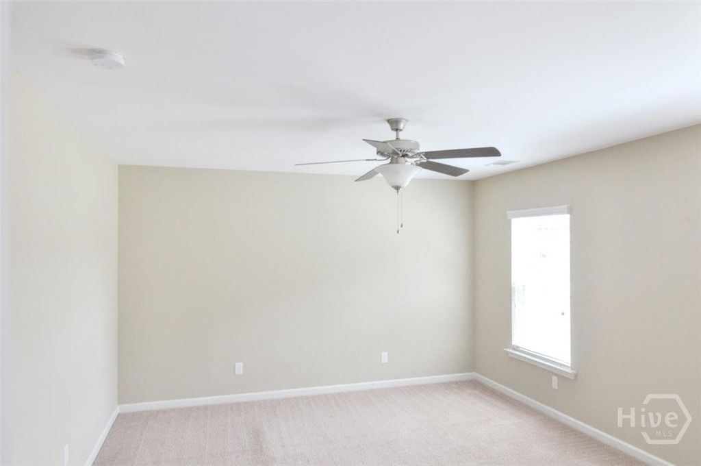 Image 25 of property listing at 8 Lonnie Drive, Richmond Hill, GA 31324