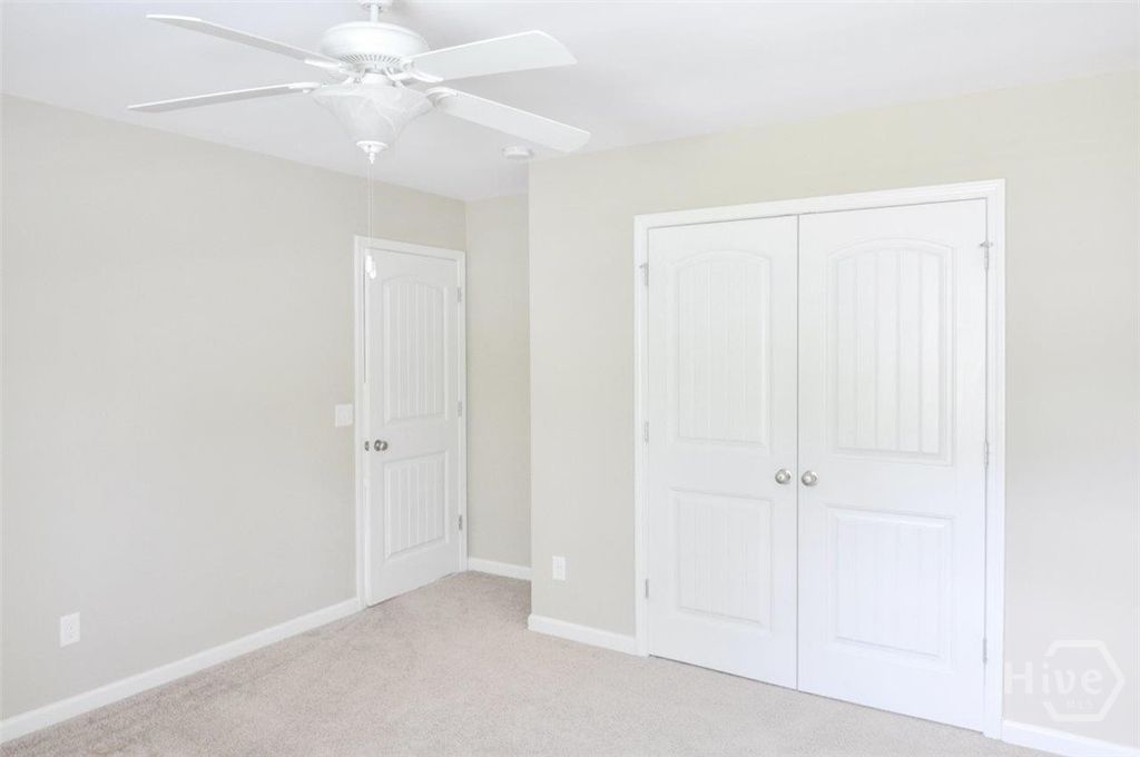 Image 27 of property listing at 8 Lonnie Drive, Richmond Hill, GA 31324