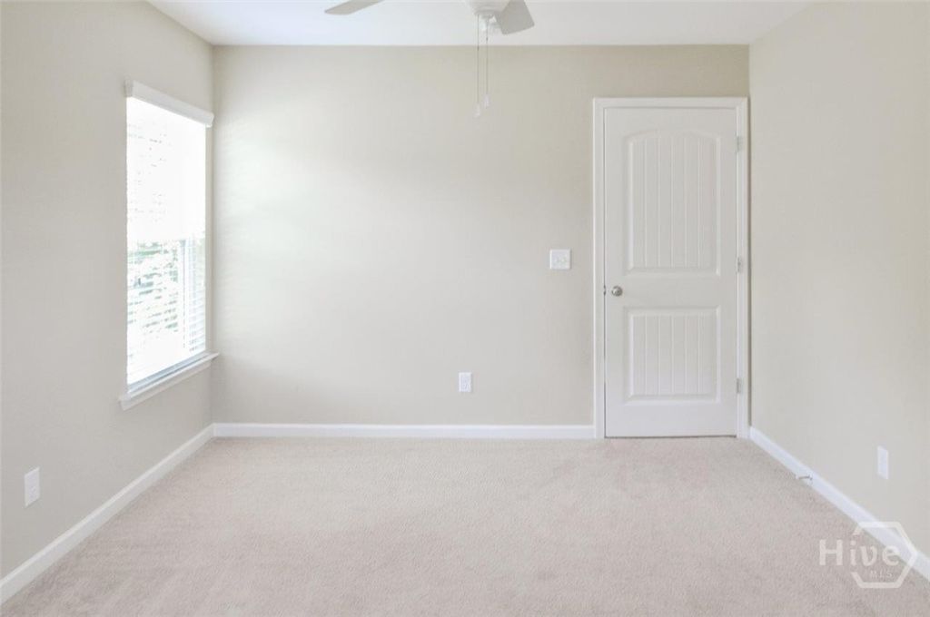 Image 29 of property listing at 8 Lonnie Drive, Richmond Hill, GA 31324