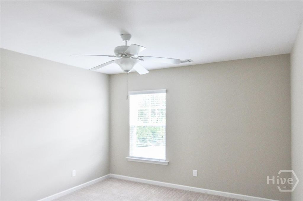 Image 33 of property listing at 8 Lonnie Drive, Richmond Hill, GA 31324