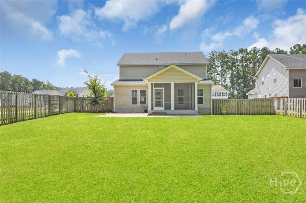 Image 40 of property listing at 8 Lonnie Drive, Richmond Hill, GA 31324