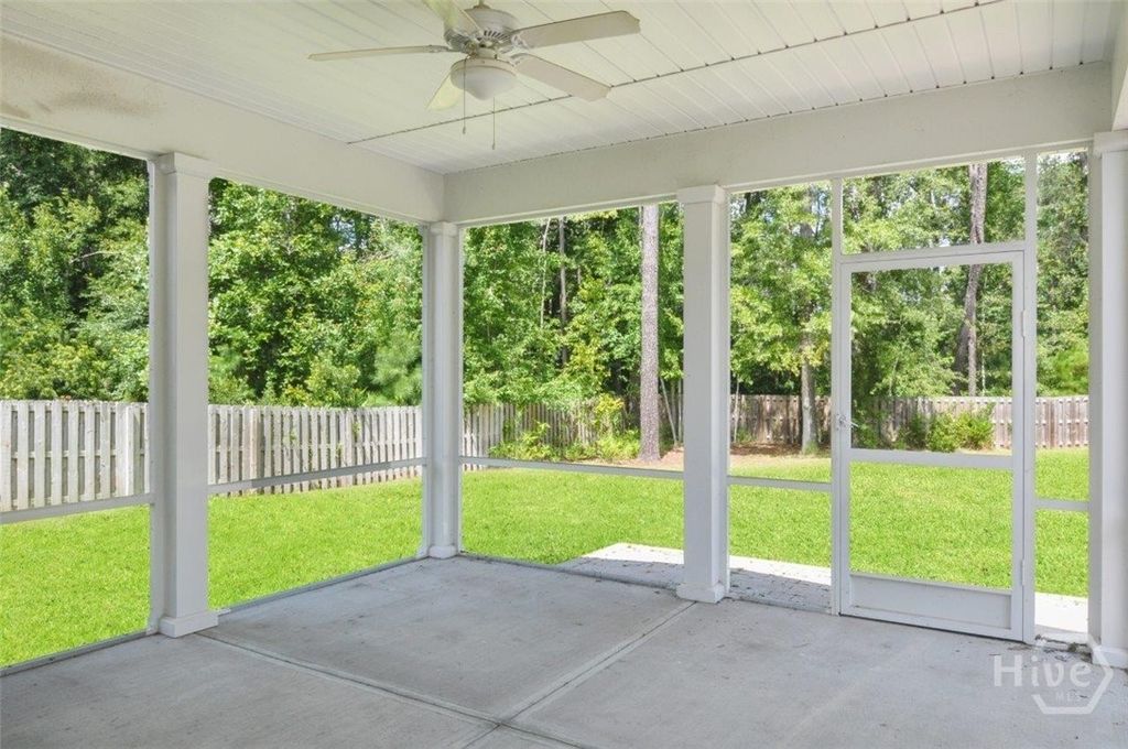 Image 43 of property listing at 8 Lonnie Drive, Richmond Hill, GA 31324