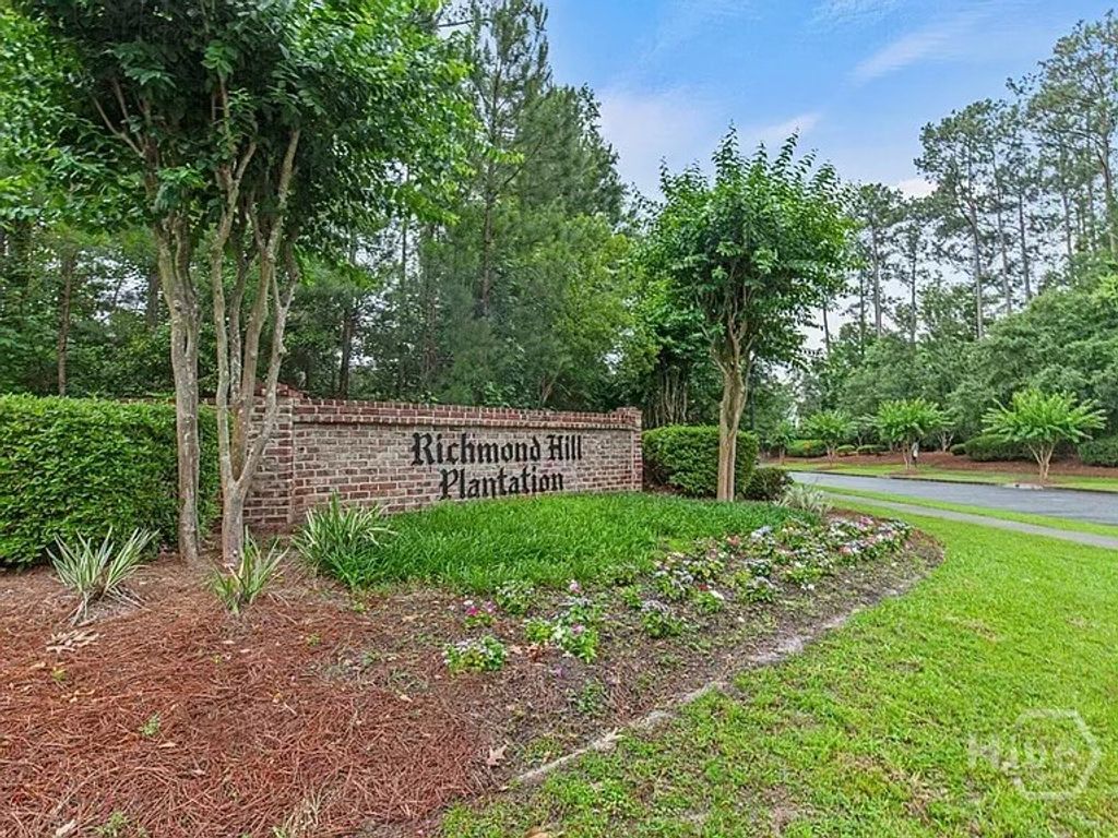 Image 46 of property listing at 8 Lonnie Drive, Richmond Hill, GA 31324