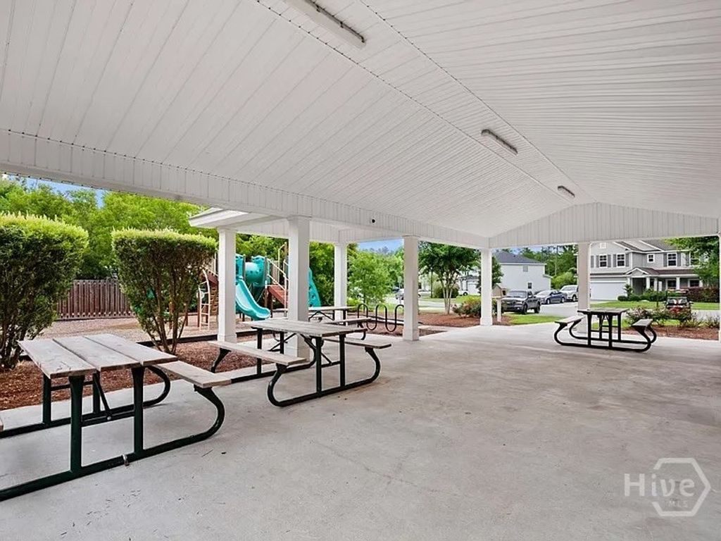 Image 47 of property listing at 8 Lonnie Drive, Richmond Hill, GA 31324