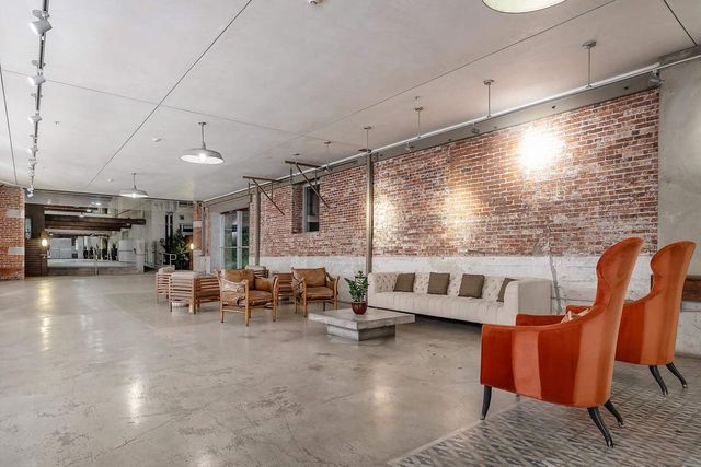 530 S Hewitt St 131, Los Angeles, CA 90013