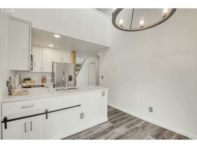 4000 CARMAN Dr 79, Lake Oswego, OR 97035