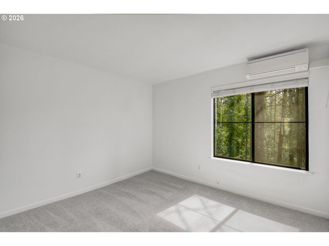 4000 CARMAN Dr 79, Lake Oswego, OR 97035