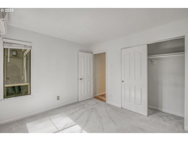 4000 CARMAN Dr 79, Lake Oswego, OR 97035