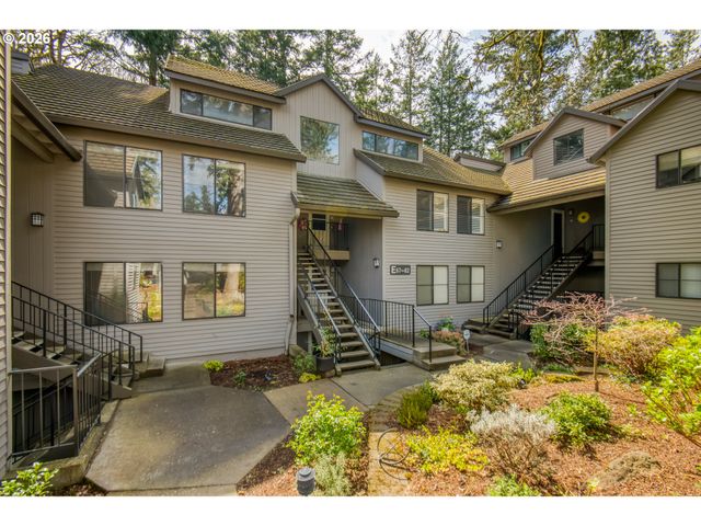 4000 CARMAN Dr 79, Lake Oswego, OR 97035