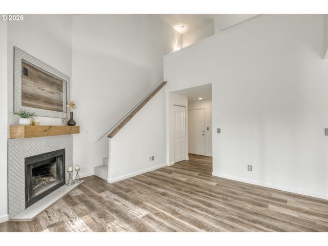 4000 CARMAN Dr 79, Lake Oswego, OR 97035