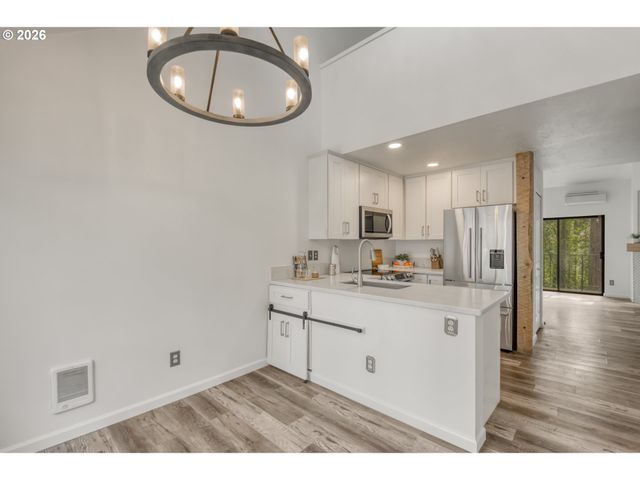 4000 CARMAN Dr 79, Lake Oswego, OR 97035