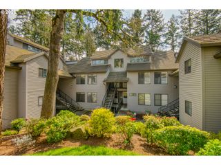 4000 CARMAN Dr 79, Lake Oswego, OR 97035