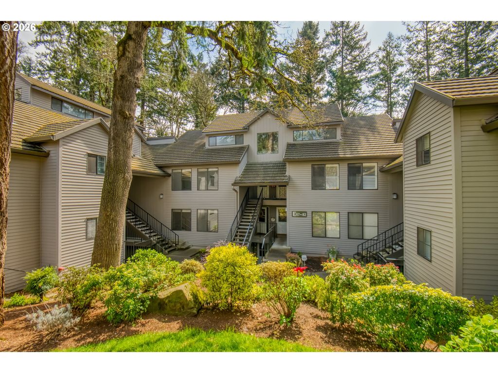 4000 CARMAN Dr 79, Lake Oswego, OR 97035