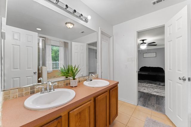 3227 Baskin Drive, Lancaster, TX 75134