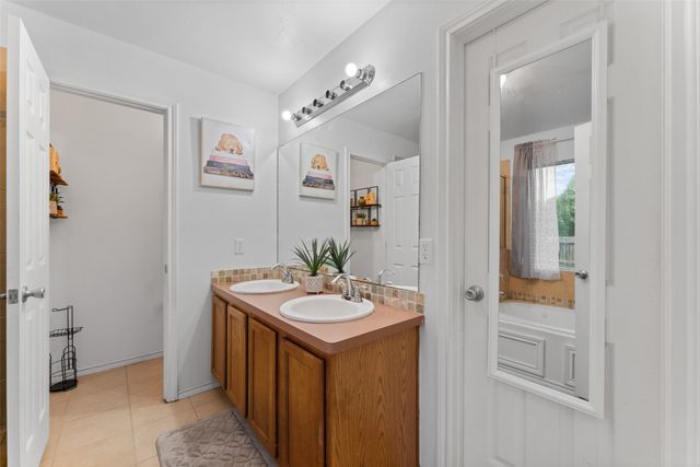3227 Baskin Drive, Lancaster, TX 75134