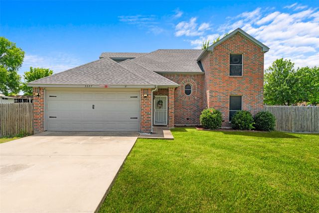 3227 Baskin Drive, Lancaster, TX 75134