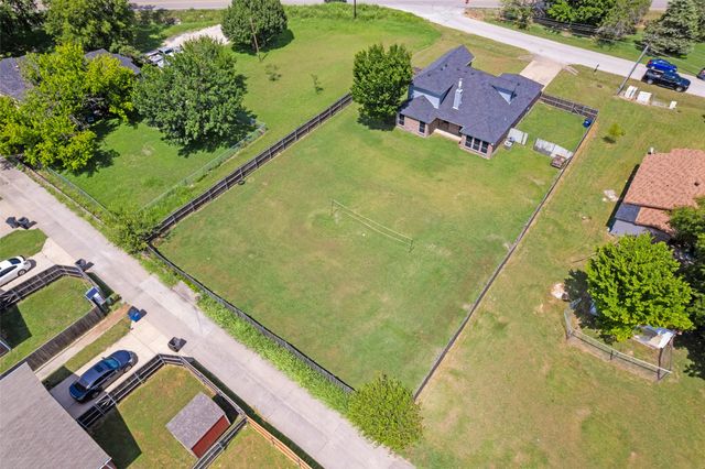 3227 Baskin Drive, Lancaster, TX 75134
