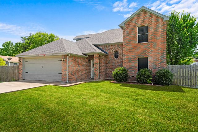 3227 Baskin Drive, Lancaster, TX 75134
