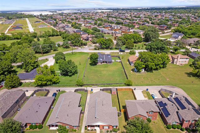 3227 Baskin Drive, Lancaster, TX 75134