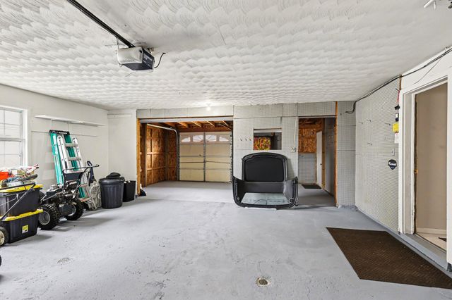 5029 Harriett Drive, Jackson, MI 49203