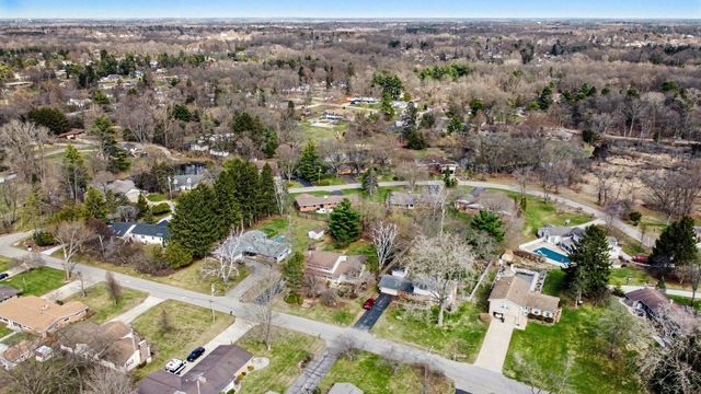 5029 Harriett Drive, Jackson, MI 49203